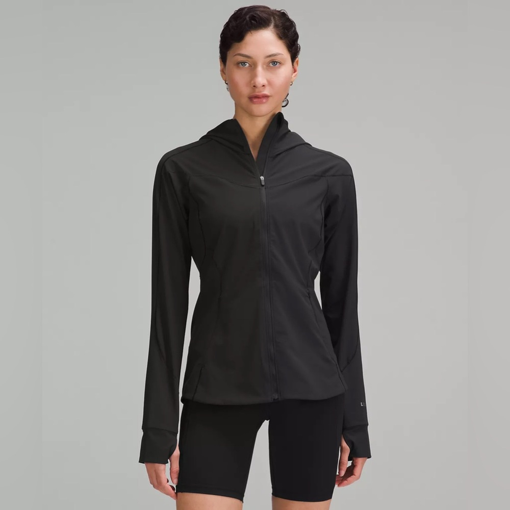 Brand new LULULEMON Mist Over Windbreaker Size 4
